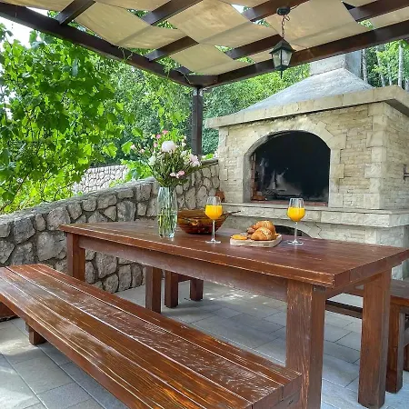 Apartment Gajeta Povile